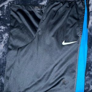 Nike DRi  Fit joggers L